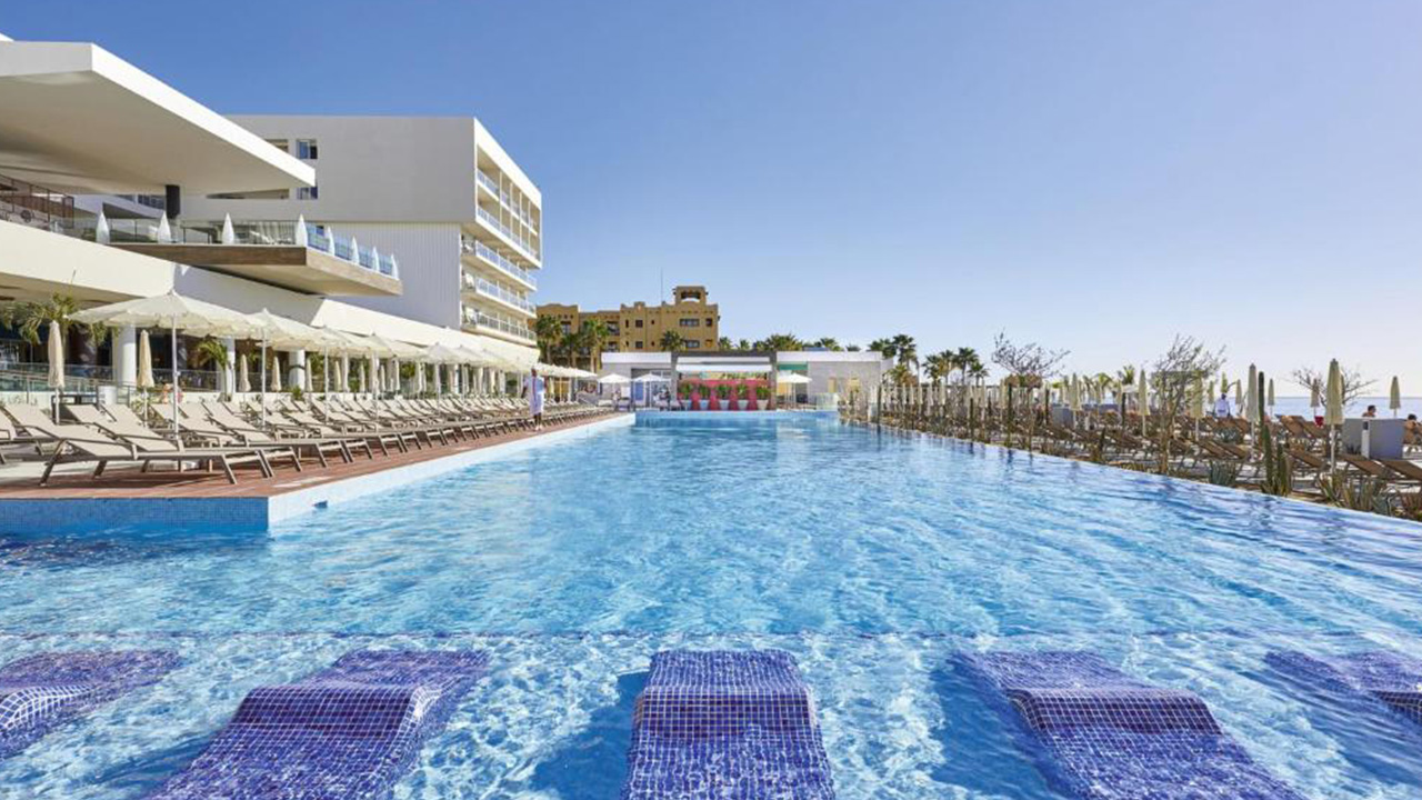 Riu Baja California Transportation